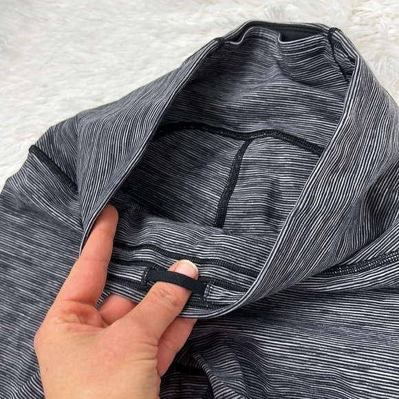 Lululemon Train Times 7/8 Pant (25" ) Wee Are From Space Black Slate - Picture 4 of 7